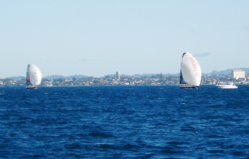 Pretty Boy Floyd chases down Revs - Auckland - Denarau, Fiji Race © Colin Preston